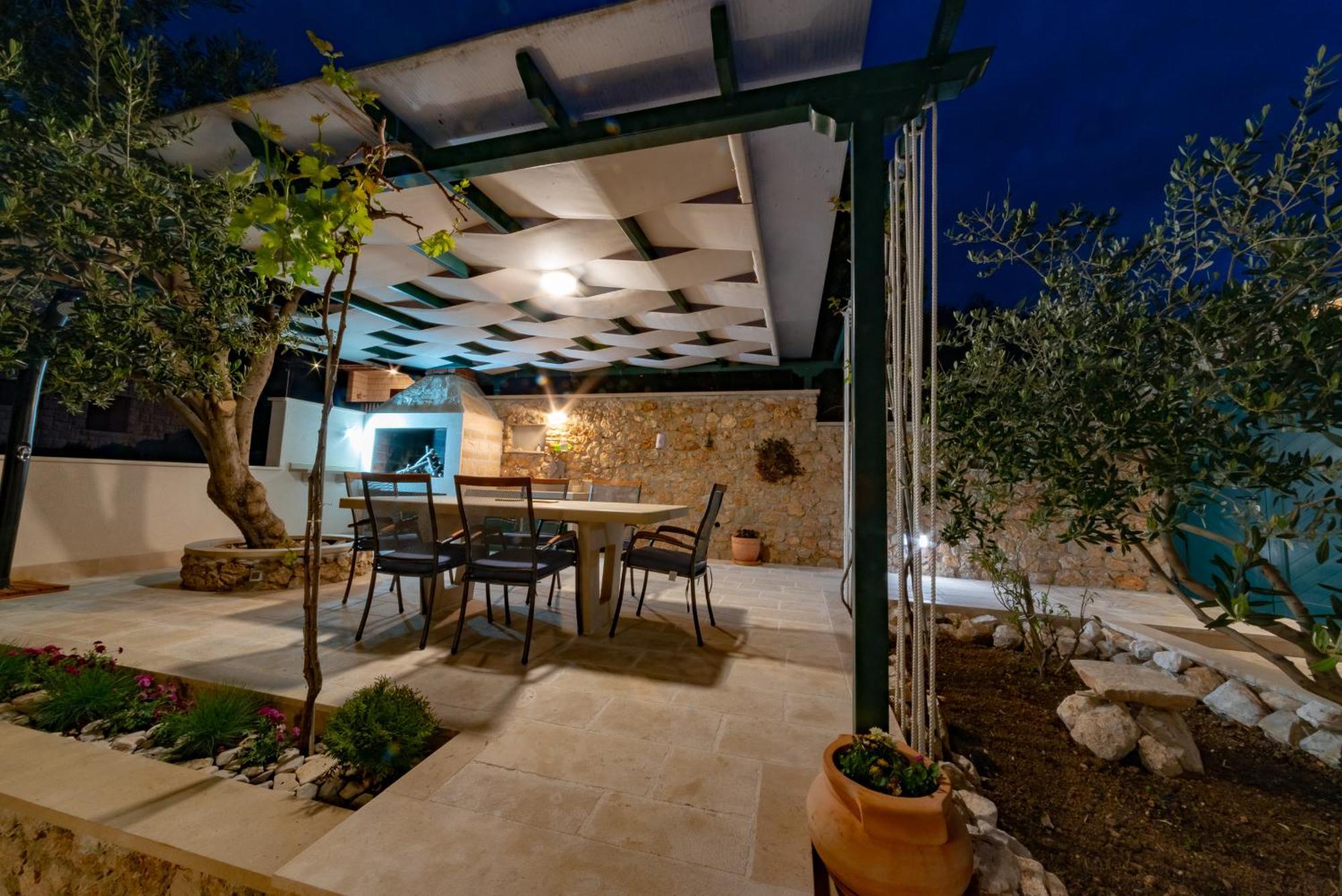 Casa Ol'Bol - Modern Apartment With Seaview And Private Large Backyard Exterior photo